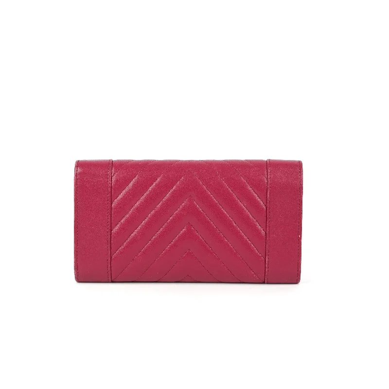 CHANEL bags with intricate embellishments -Chanel Chevron Wallet Pink