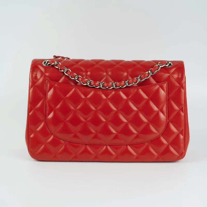 CHANEL bags with refined and polished finishes -Chanel Jumbo Double Flap Red