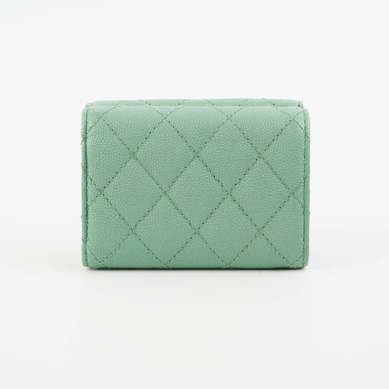 CHANEL handbags with iconic logo details -Chanel Caviar Compact Wallet Green Microchipped