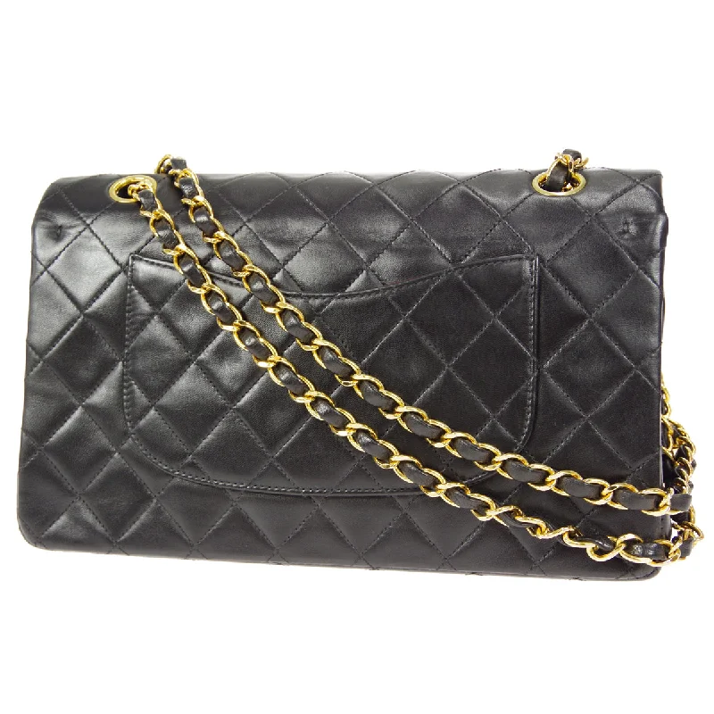 CHANEL bags with refined textures -CHANEL 1997-1999 Classic Double Flap Medium Black Lambskin