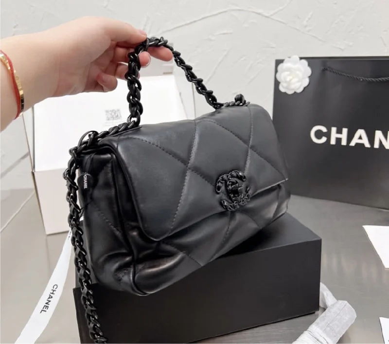 CHANEL handbags with smooth leather designs -Black out Chanel new woman Handbag