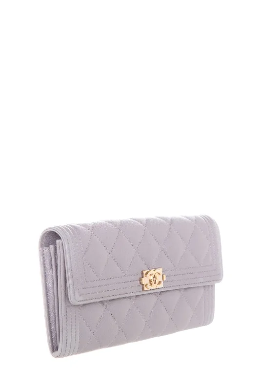 CHANEL bags with iconic double C logo -Chanel 2020 Grey Quilted Caviar Wallet