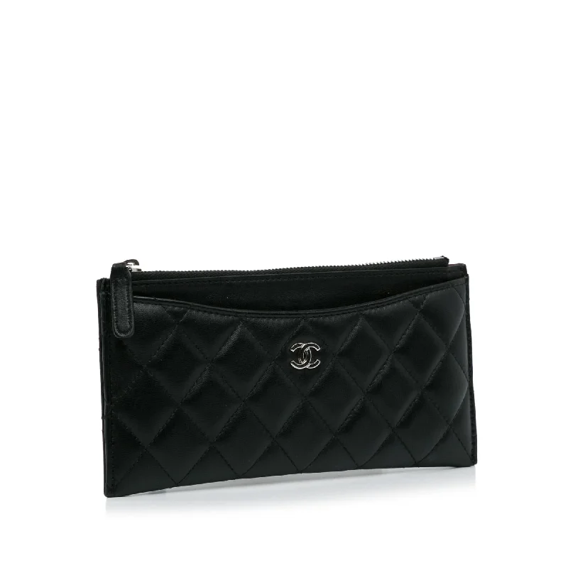 CHANEL handbags with refined quilting -Chanel Classic Quilted Lambskin Zip Wallet (J6cOXw)