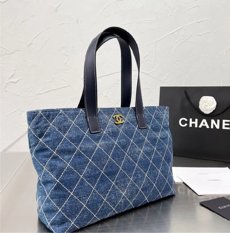 CHANEL bags for timeless fashion lovers -Chanel Denim woman Handbag