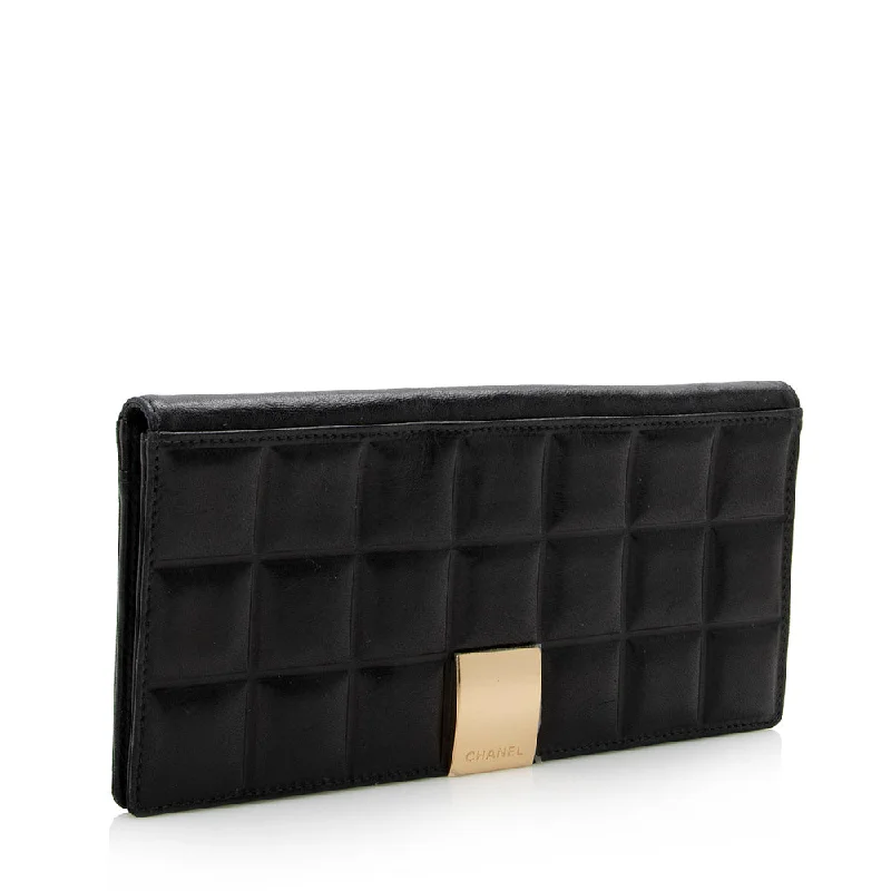 CHANEL handbags with signature logo detailing -Chanel Lambskin Chocolate Bar Flap Wallet (15476)