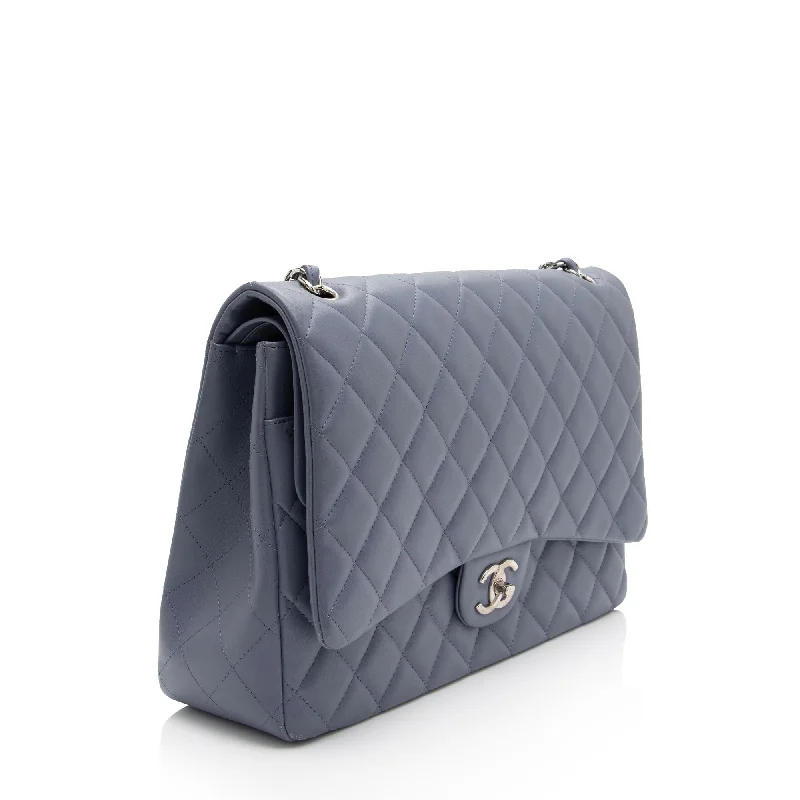 CHANEL bags with sophisticated quilting -Chanel Lambskin Classic Maxi Double Flap Bag (mATEJl)