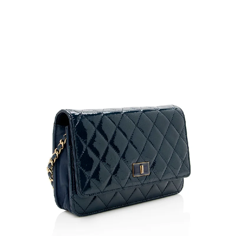 CHANEL handbags with bold, signature designs -Chanel Patent Leather 2.55 Reissue Wallet on Chain Bag (15920)