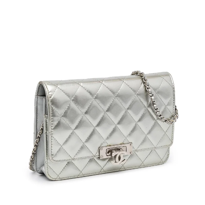 CHANEL bags for statement evenings -Chanel Patent Quilted Golden Class Double CC Wallet on Chain (0mnHhG)