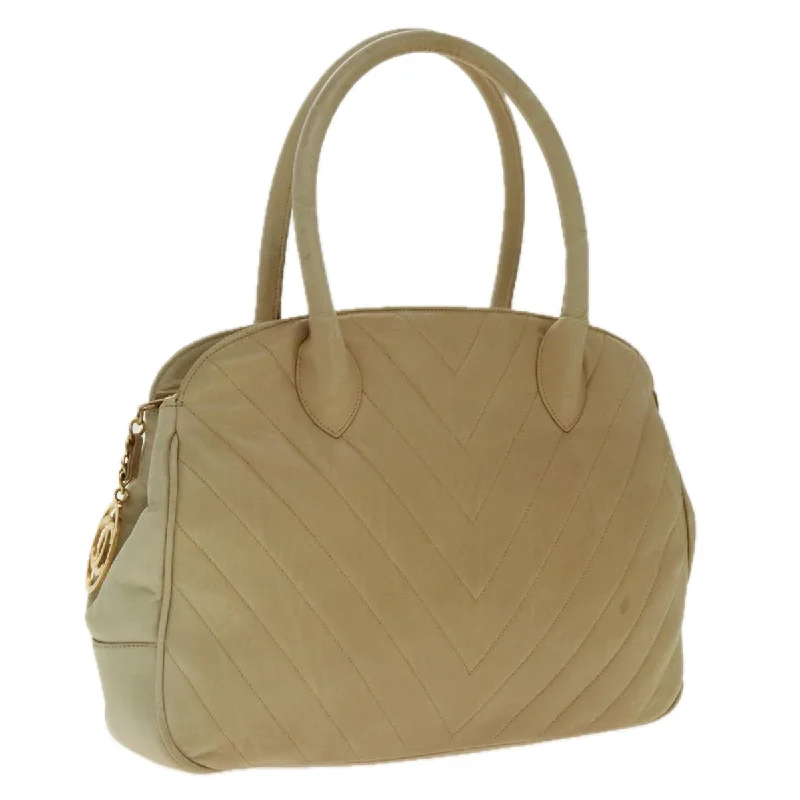 CHANEL bags with high-end craftsmanship -CHANEL V Stitch Hand Bag Lamb Skin Beige Gold CC  95608