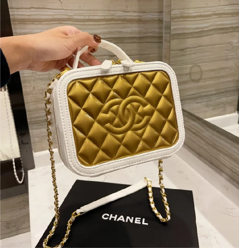 CHANEL luxury handbags with luxe materials -Chanel woman box shaped Handbag