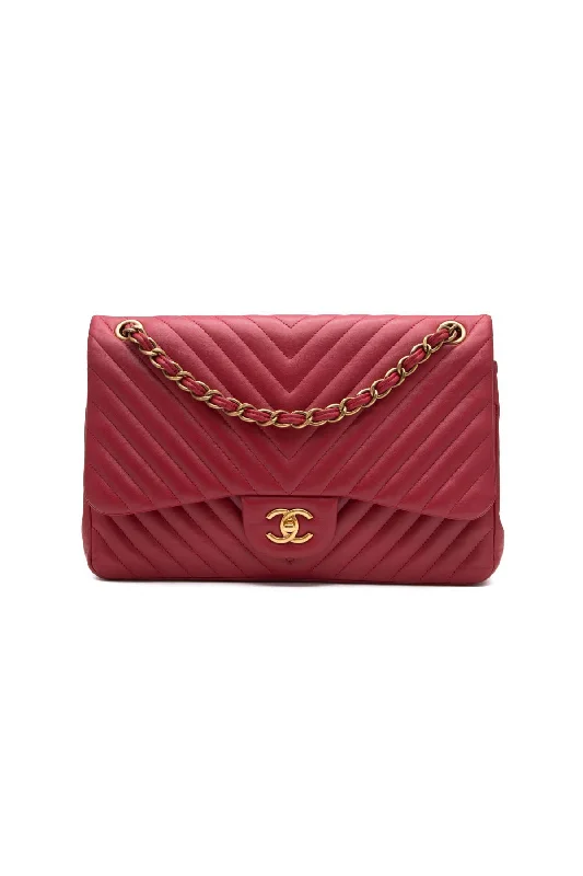 CHANEL bags for statement looks -Chevron Jumbo Double Flap Bag