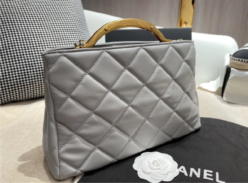 CHANEL luxury bags with intricate quilting -Grey leather Chanel handbag