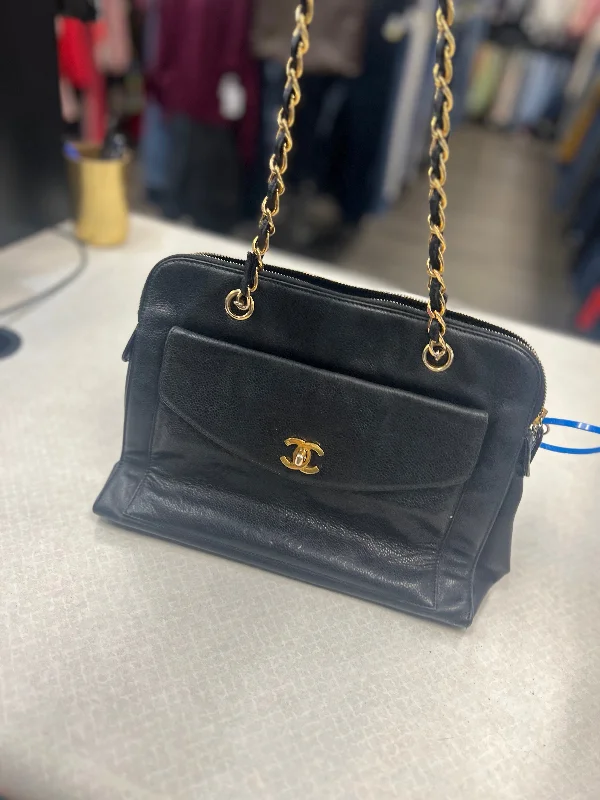 CHANEL bags for the luxury fashionista -Handbag Designer By Chanel  Size: Large