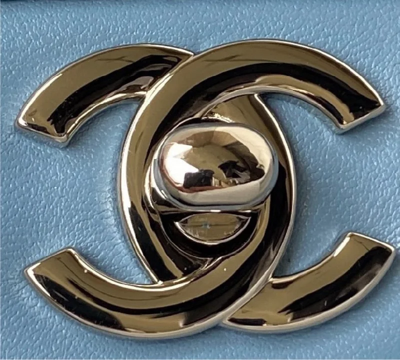 CHANEL luxury handbags for iconic style -Leather woman Chanel handbag