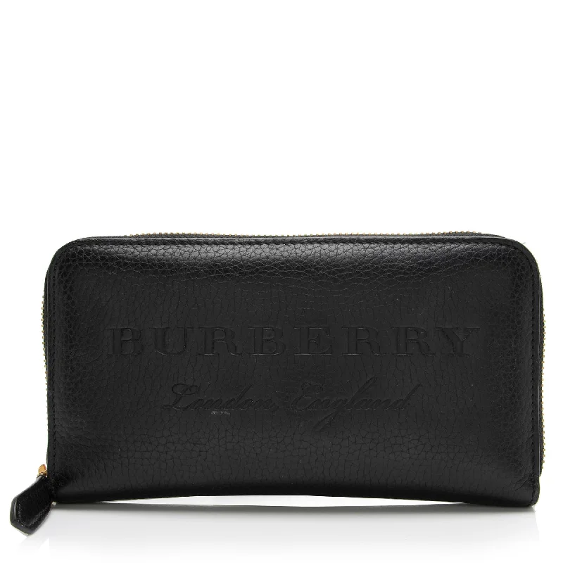 Burberry bags for high-end occasions -Burberry Grainy Calfskin Embossed Logo Zip Around Wallet (SHF-cYIxLz)