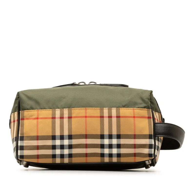 Burberry bags with chic leather designs -BURBERRY Clutch Bag