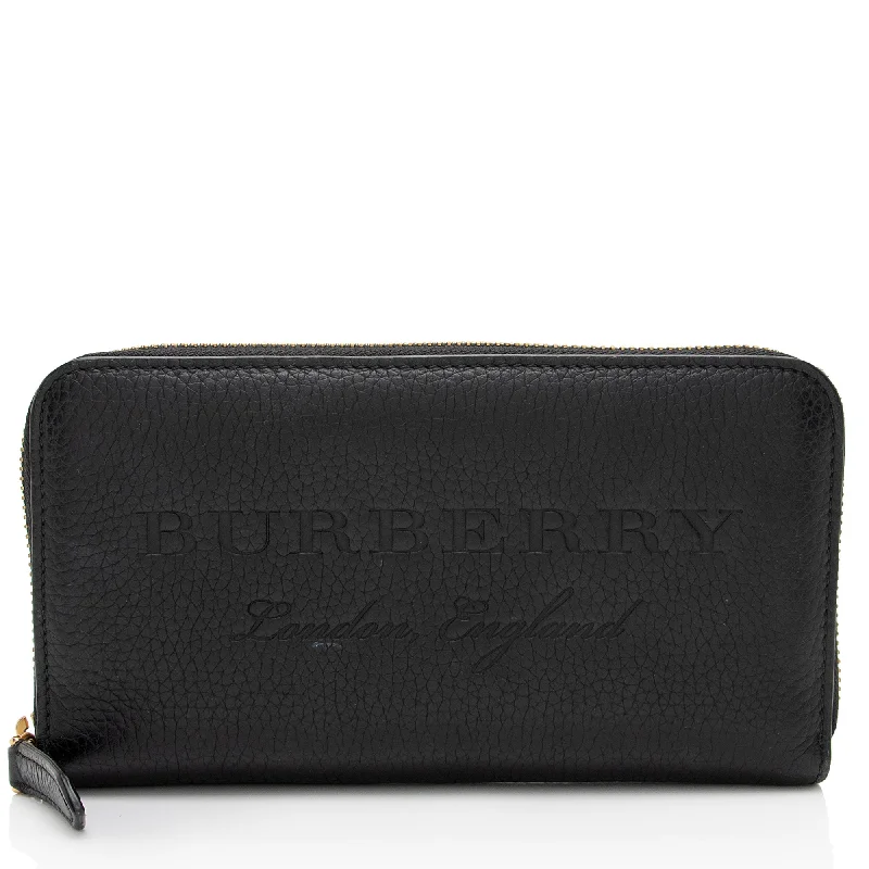 Burberry handbags with exclusive finishes -Burberry Embossed Grainy Calfskin Zip Around Wallet (SHF-qMp2HV)