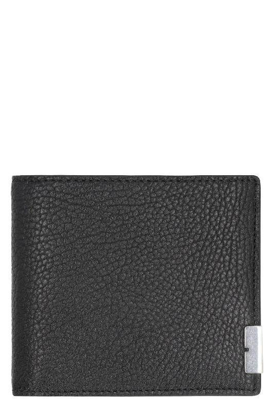 Burberry handbags with luxurious textures -BURBERRY Men's Leather Wallet - Small Grain Design