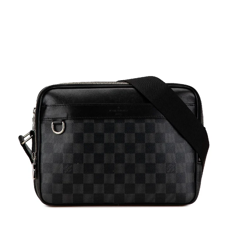 Louis Vuitton bags with chic leather details -Louis Vuitton Damier Graphite Trocadero MM (SHG-ZJ8xLm)