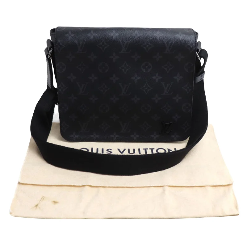 Louis Vuitton luxury handbags for fashion lovers -LOUIS VUITTON District Shoulder Bag