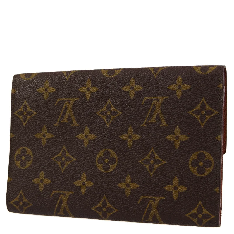 Louis Vuitton handbags with fine leather finishes -Louis Vuitton 1992 Monogram Pochette Passeport Wallet M60135